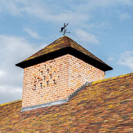 Pigeon House - Unique Barn With Private Garden, Hot Tub And Wood Burner Villa Shrewsbury Kültér fotó